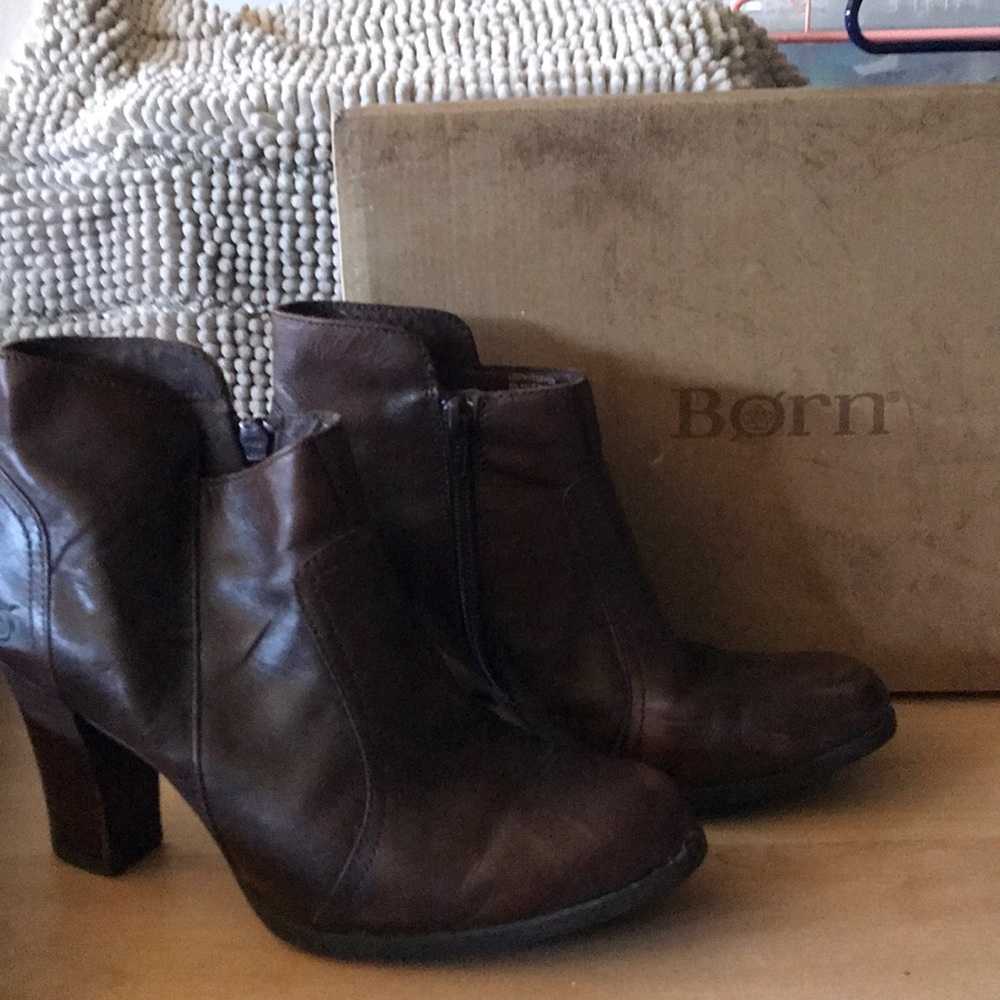 Born - Claire in cognac burnished